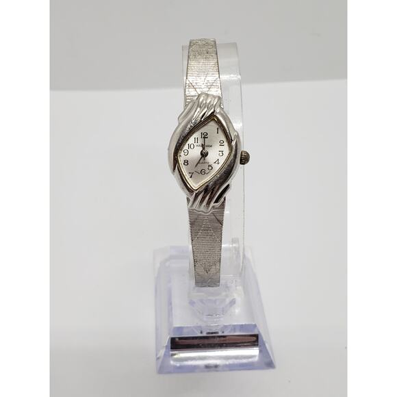 Waltham women\'s watch. W098 168 VX51. Square slanted face, Silver dress watch main image 7